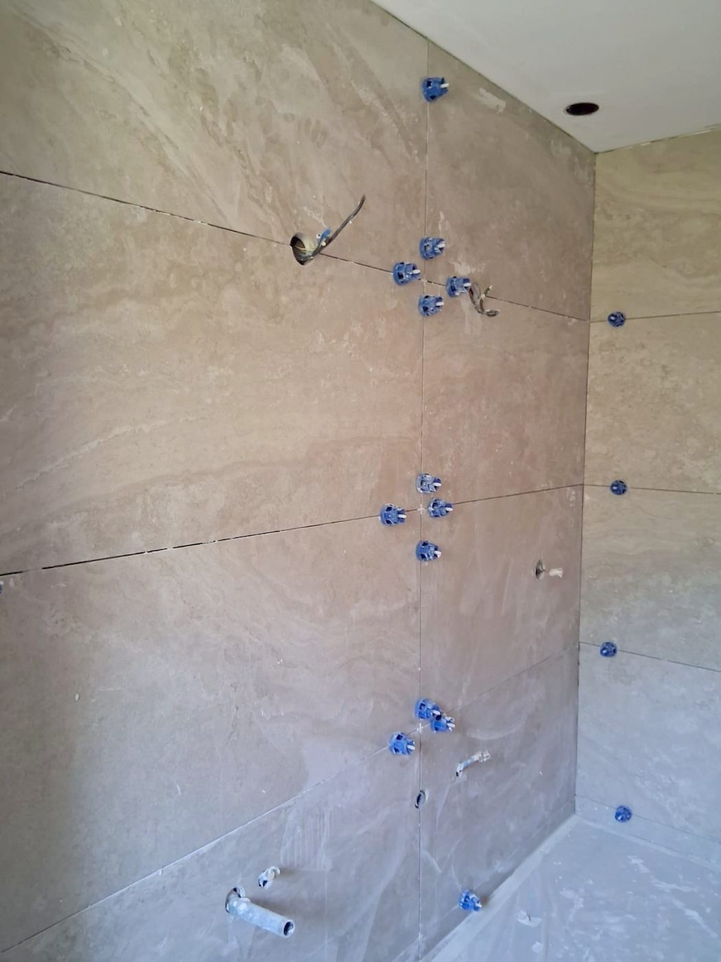 Démolition sélective de cloisons avant rénovation d'un appartement à Bordeaux — NS BAT 33